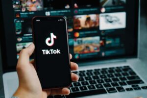 TikTok Downloader Showdown: Which Ones Offer The Best Quality?